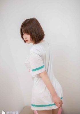美女裸体自慰在线观看_720在线观看高清