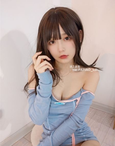 电梯被躁BD在线观看粉衣_超清最新电影在线观看