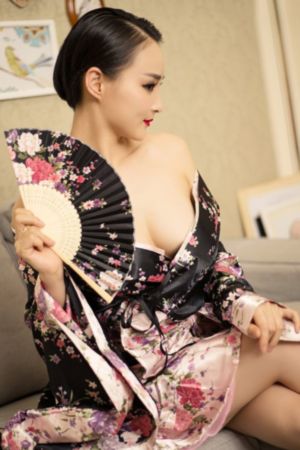 亚洲白色白色永久观看_DVD在线观看