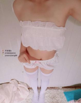 突袭AV女优艾秋性爱小游戏作不停_1080P完整视频观看
