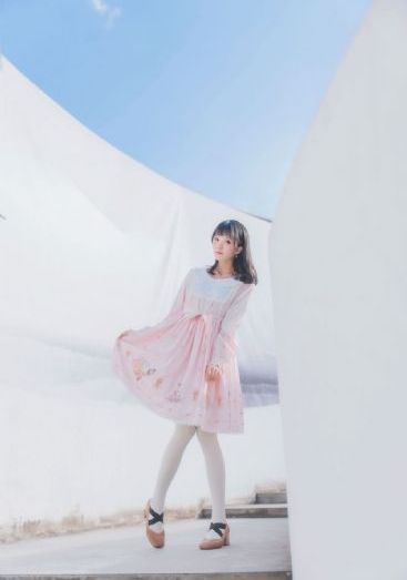 农村野外小树林妇女一级A片_在线观看完整视频大全
